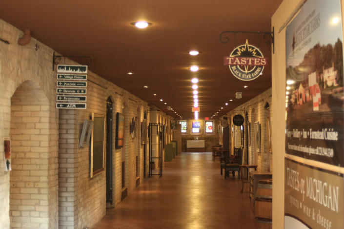 Mercato Hallway