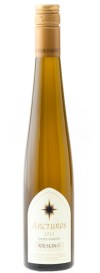 Bottle of our Winter Harvest Riesling that links to our dessert wines on our online store.
